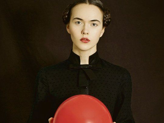Ressia. Sus retratos del siglo XXI parecen escapados del Renacimiento.