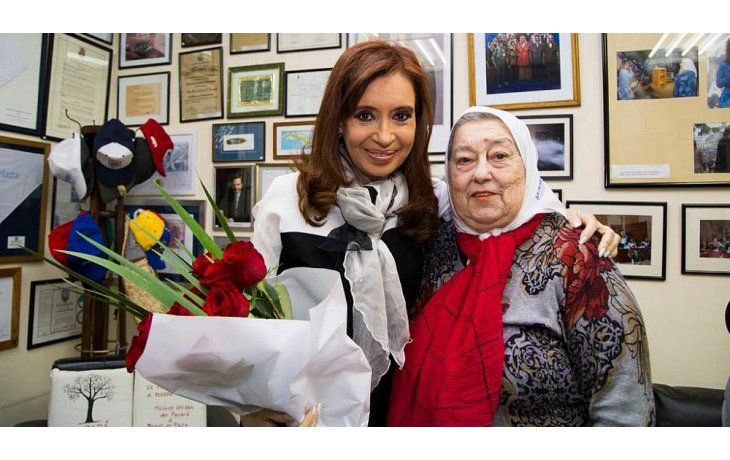 Hebe de Bonafini junto a la expresidenta Cristina de Kirchner