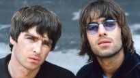 Miles de seguidores de Oasis agotaron las entradas para ver el reencuentro más esperado del año.