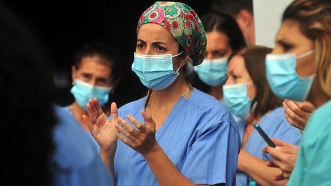 El personal de salud percibe nuevos aumentos salariales luego de las paritarias.