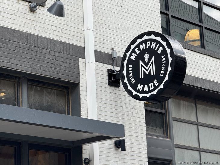 Una señal de debilidad había sido cuando el año pasado la empresa cerró su sala de degustación en Cooper- Young. Una señal de debilidad había sido cuando el año pasado la empresa cerró su sala de degustación en Cooper- Young.