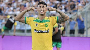 defensa y justicia goleo a atletico tucuman y se sumo al lote de punteros
