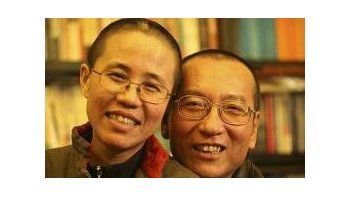 Liu Xia y Liu Xiaobo.