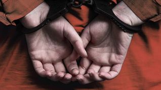 La condena se solicitó en un cause de fraude multimillonario. La empresaria acusada aguarda la definición del jurado popular.