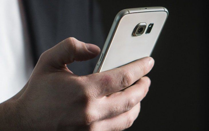Borrar el caché de WhatsApp mejora su funcionamiento.