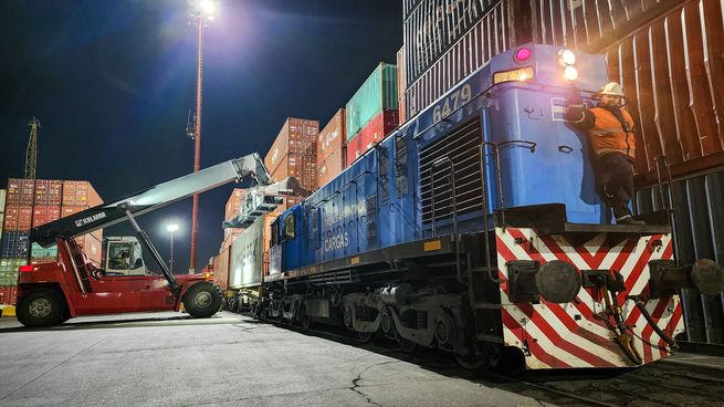 APM Terminals - Primera operación ferroviaria en Puerto de Buenos Aires.jpg