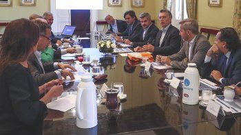 aumentan el presupuesto en $ 128.000 millones para mas subsidios y gasto social