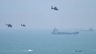 China realiza los mayores ejercicios militares de su historia alrededor de Taiwán.