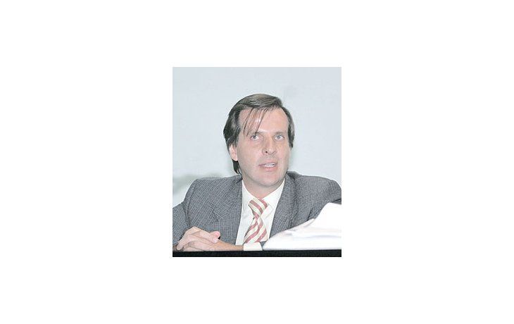 El titular del Banco Central, Martín Redrado, estimó que el paíscrecerá 7,4% en 2007, y redujo el rango futuro de inflación.