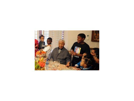 Nelson Mandela pasó su día acompañado de su familia en la intimidad.