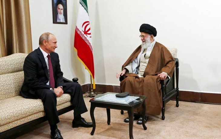El presidente ruso, Vladímir Putin, y el ayatolá iraní, Alí Jameneí. El presidente ruso, Vladímir Putin, y el ayatolá iraní, Alí Jameneí.