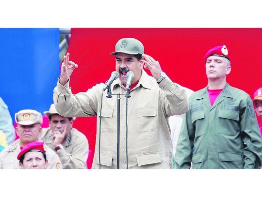 HOSTIL. El presidente venezolano, Nicolás Maduro, reaccionó a la que promete ser una potente marcha opositora con el llamado a los militares y milicias civiles de combatir “intentos golpistas de la extrema derecha”.