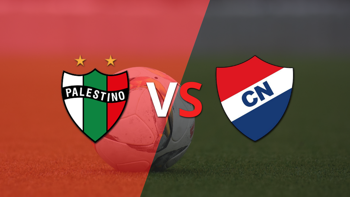 The game between Palestino and Nacional (P) begins at the El Teniente stadium