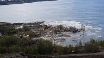 Noruega: impactante deslizamiento de tierra destruyó 8 casas