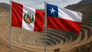 Perú posee recursos suficientes para aspirar a convertirse algún día en el mayor productor mundial de cobre, pero transformar ese potencial en producción real requiere resolver problemas estructurales. Perú posee recursos suficientes para aspirar a convertirse algún día en el mayor productor mundial de cobre, pero transformar ese potencial en producción real requiere resolver problemas estructurales.