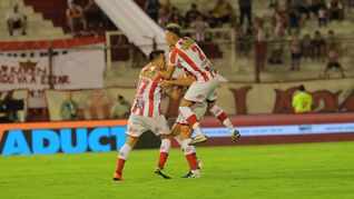 barracas central, con el debut de berti, logro su primer triunfo y le gano a aldosivi 2 a 1