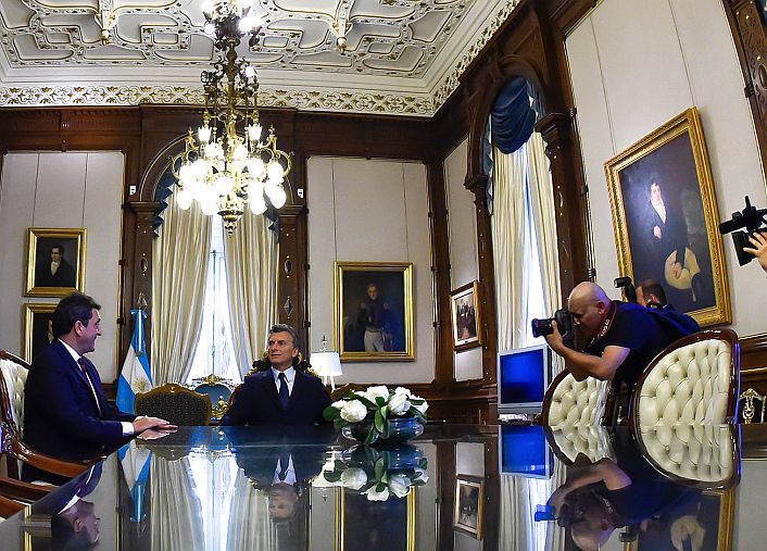 Macri cambió los cuadros del despacho presidencial (foto 1)
