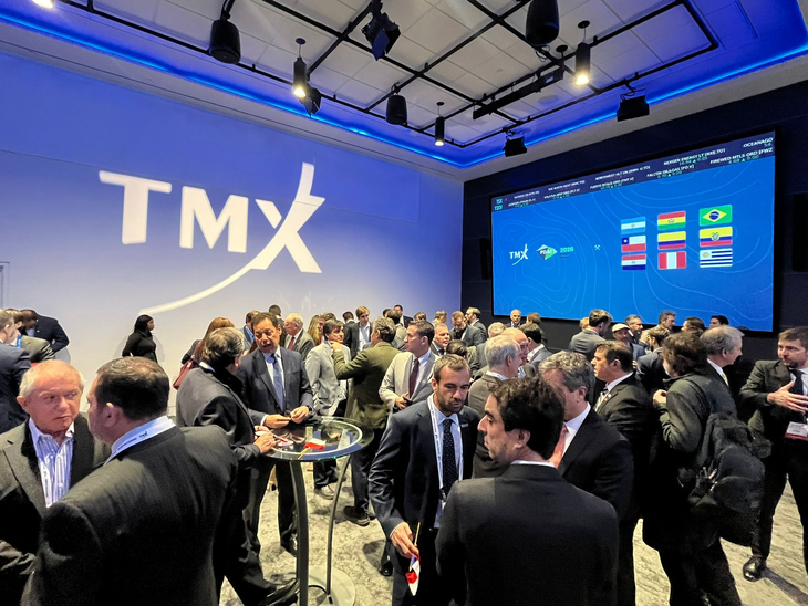 La Bolsa de Toronto (TSX y TMX) recibieron a delegaciones de varios países de América Latina. El objetivo, mostrar una región unica en pos del desarrollo minero para la transición energética global. La Bolsa de Toronto (TSX y TMX) recibieron a delegaciones de varios países de América Latina. El objetivo, mostrar una región unica en pos del desarrollo minero para la transición energética global.