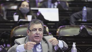 Mario Negri, jefe del bloque de diputados nacionales de la UCR, propuso que el presidente de Ucrania, Volodímir Zelenski, transmita un mensaje por videoconferencia al pueblo argentino.