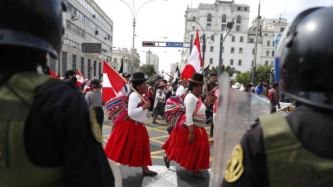 Continúa el segundo día de marchas en Perú