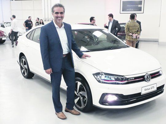 Novedad. Pablo Di Si present&oacute; en Brasil el Virtus GTS y el Polo GTS. Llegan el a&ntilde;o pr&oacute;ximo a la Argentina.