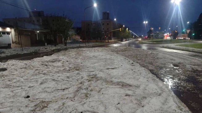 Una histórica tormenta causó detsrozos en La Pampa.