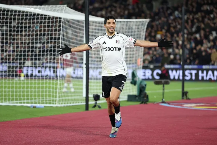 Si Fulham compra al joven delantero estadounidense Ricardo Pepi, el mexicano Raúl Jiménez, que está a punto de vencer su contrato, podría retornar al Si Fulham compra al joven delantero estadounidense Ricardo Pepi, el mexicano Raúl Jiménez, que está a punto de vencer su contrato, podría retornar al