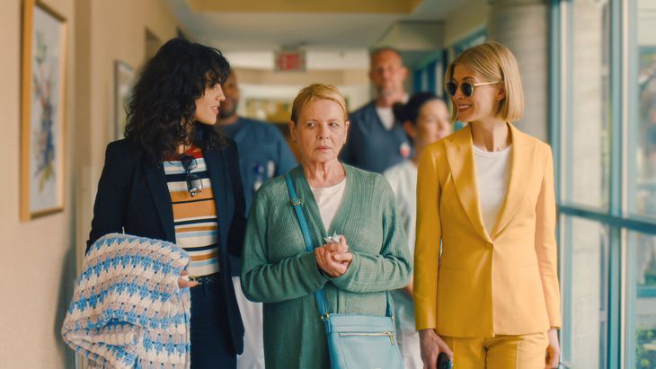 A film that combines scams disguised as legal guardianship and unexpected consequences for the protagonist. A film that combines scams disguised as legal guardianship and unexpected consequences for the protagonist.