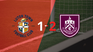 Burnley won 2-1 on their visit to Luton Town Burnley won 2-1 on their visit to Luton Town