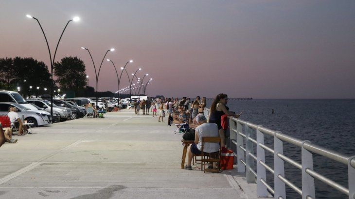 El circuito es ideal para caminatas al aire libre mirando el Río de La Plata.