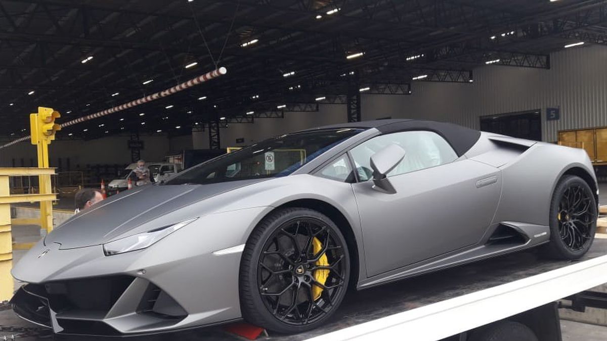 Impuesto récord: dueño del Lamborghini pagó más del doble de lo que vale en  Europa