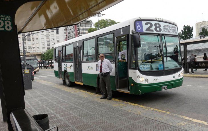 Disidentes de la UTA acordaron con el Gobierno y cancelaron el paro.