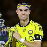 Cristiano Ronaldo hizo dos goles y salió campeón de la liga de Arabia con el Al Nassr. Cristiano Ronaldo hizo dos goles y salió campeón de la liga de Arabia con el Al Nassr.