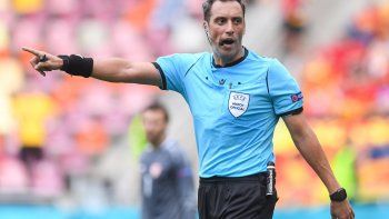 Fernando Rapallini es el primer árbitro no europeo en dirigir en la Eurocopa.