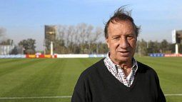 Carlos Bilardo ve los partidos de Messi. 