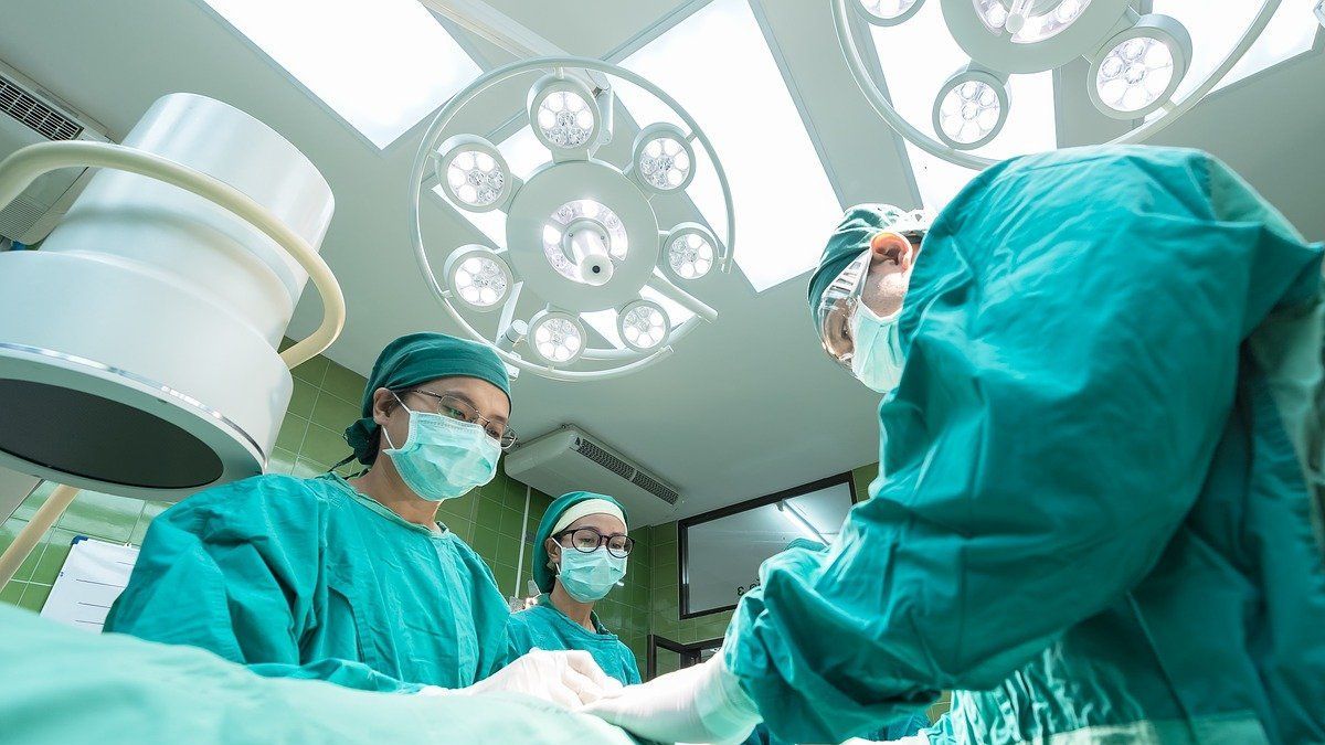 Controversy between ASSE and the anesthetists union over the hiring of Argentine doctors