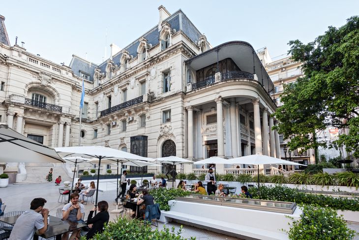 Located in a historic palace that fuses art, architecture and gastronomy. Located in a historic palace that fuses art, architecture and gastronomy.