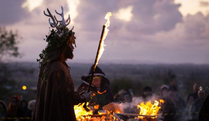 Los celtas prendían hogueras en el festival de Samhain para protegerse de los espíritus muertos que querían regresar a la vida.