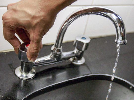 AySA enfatizó el pedido de lavarse las manos como uno de los métodos más eficaces de prevención contra el coronavirus.