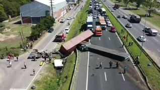 Varios heridos y caos vehicular por el choque de dos camiones en la Panamericana