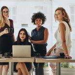 A nivel regional, Sudamérica lidera con un 37,2% de mujeres en cargos directivos, superando el promedio global del 34%, pero todavía lejos de la paridad esperada. A nivel regional, Sudamérica lidera con un 37,2% de mujeres en cargos directivos, superando el promedio global del 34%, pero todavía lejos de la paridad esperada.