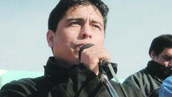 sindicato de petroleros de santa cruz  apunta contra dos contratistas de ypf