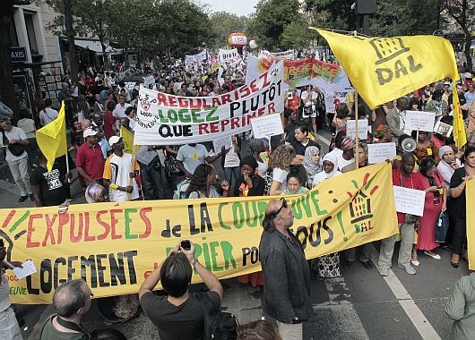 Manifestaciones en Francia contra las expulsiones de gitanos (foto 4)