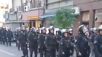 La policía reprimió la manifestación frente al Instituto Nacional del Teatro.
