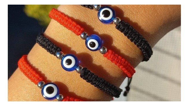 Según algunos psicólogos, el uso de pulseras tiene un significado especial.