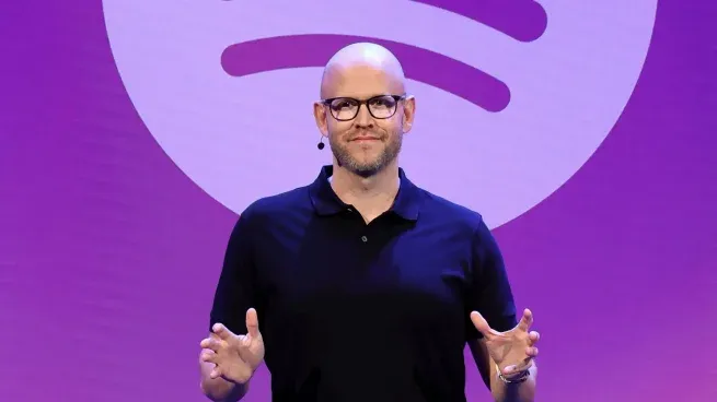 Daniel Ek, el co fundador de Spotify, tiene una considerable fortuna debido a su creación.