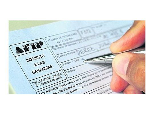 Analizan gravar a las bebidas alcohólicas para compensar el impacto fiscal