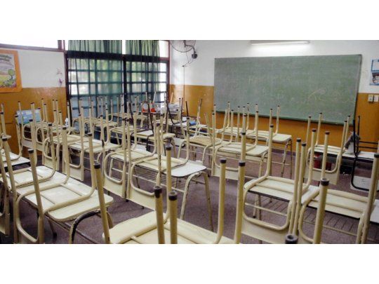 Los trabajadores docentes reclamaron un aumento en la negociación paritaria y el agregado de una cláusula gatillo.