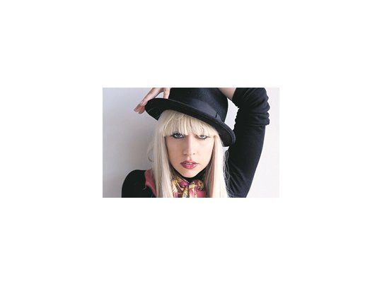 Lady Gaga alcanzó los 25 millones de seguidores en la red social Twitter. En segundo lugar está Justin Bieber, que tiene 22 millones.