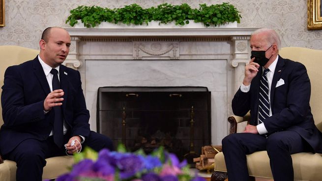 El primer ministro de Israel, Naftali Bennett, y el presidente de Estados Unidos, Joe Biden.